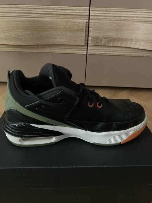 Nike jordan max aura 5