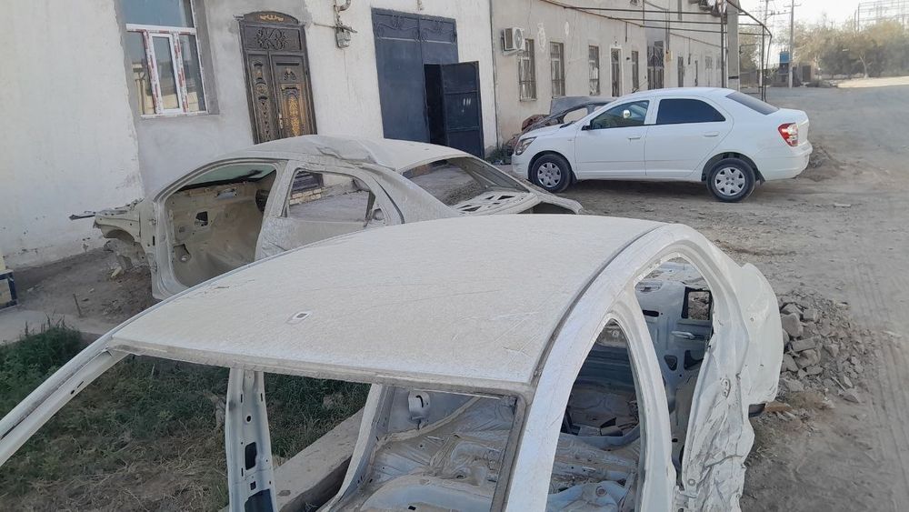 Cobalt rama sotiladi b/u