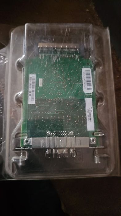 Модуль Cisco HWIC-2T 2 x Async/Synс 115.2 kbps/8 Mbps