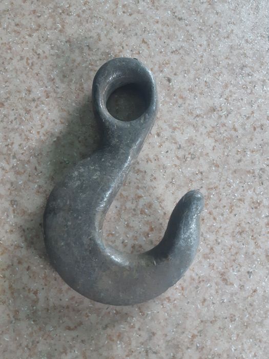 Крюк металлический