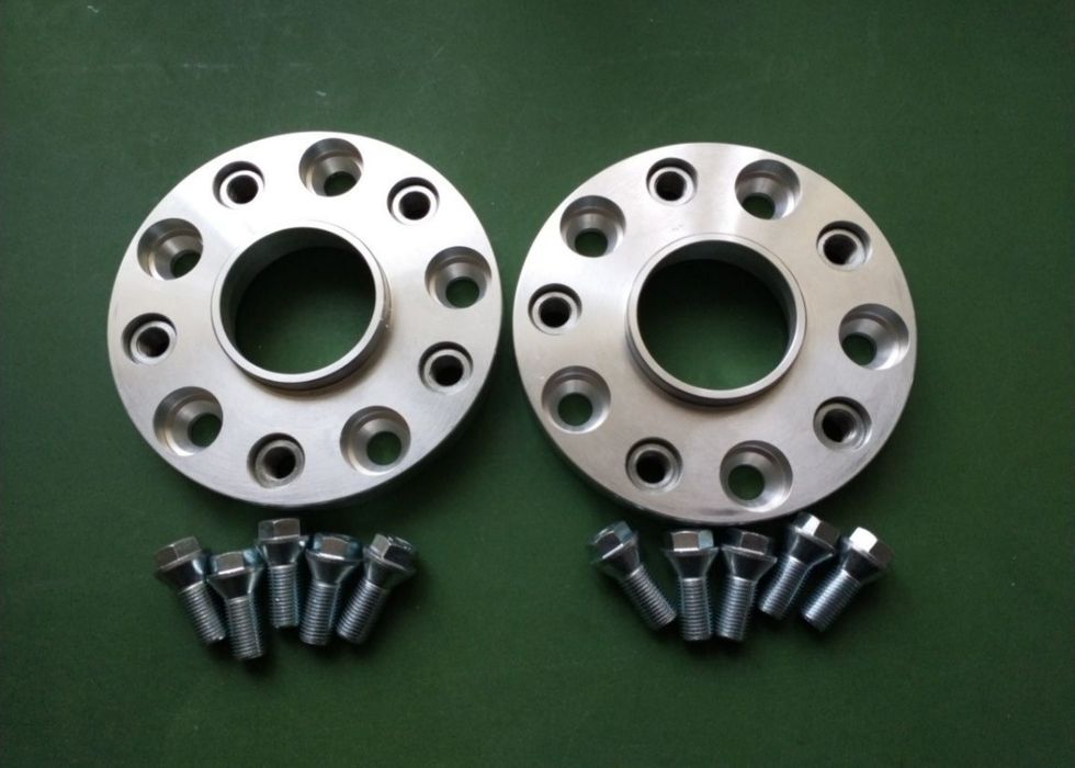 Flanșe Distantiere Porsche 15  20  25 30 mm cu prezoane