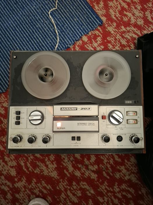 Magnetofon Mărar 203