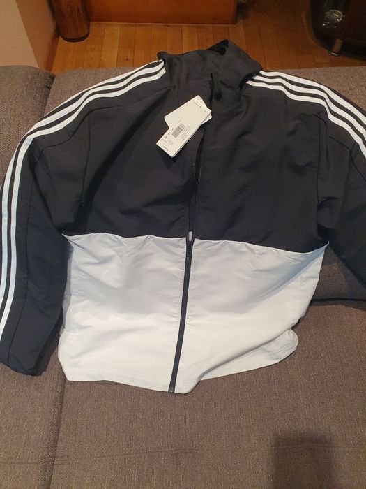 Vand geaca barbati noua originala Adidas marimea M