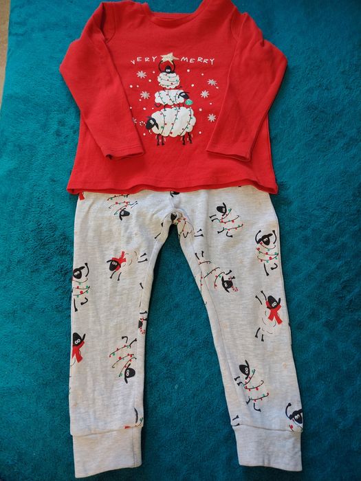 Продам пижаму новогоднюю