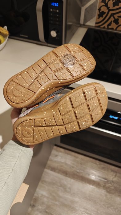 Ghetute/adidasi Camper, nou, 28