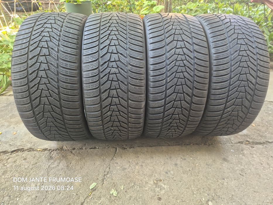 255 35 20  Anvelope de iarna Hankook 2024