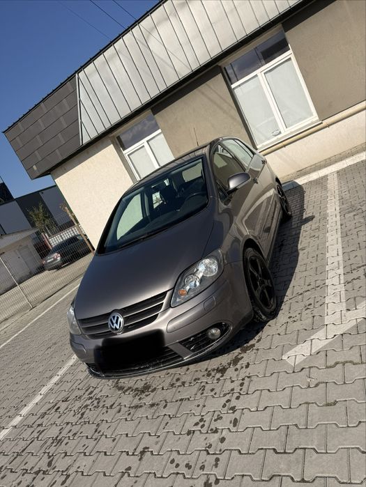 Vand GOLF PLUS 1.6 FSI 2007 benzina - stare foarte buna!