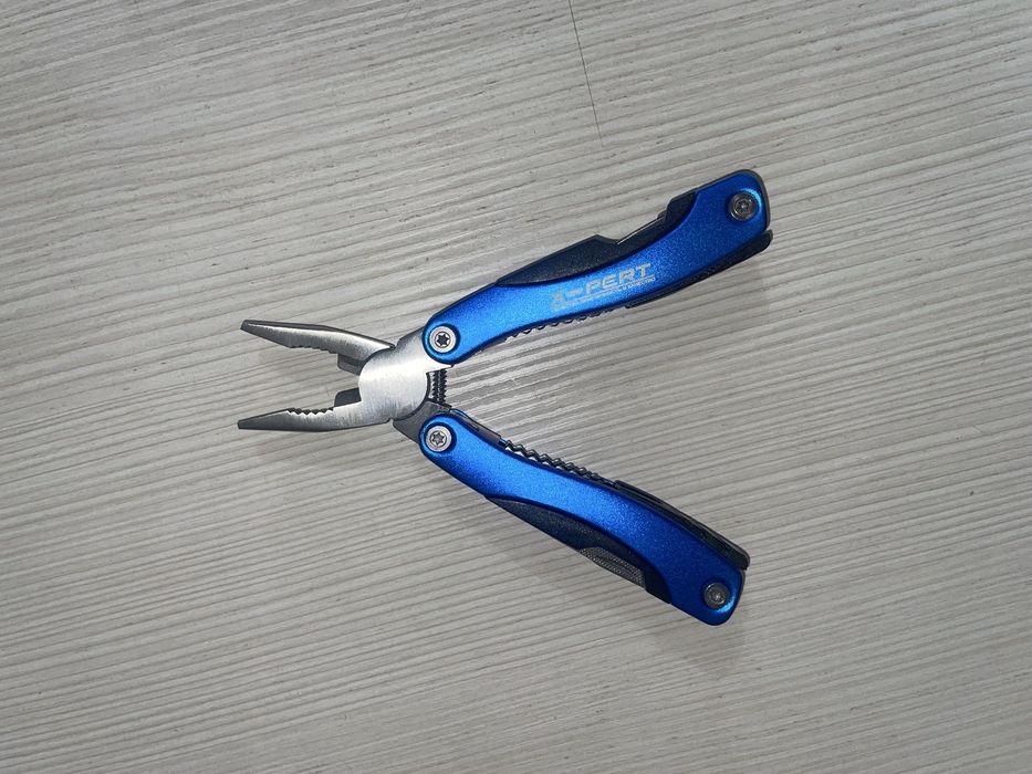 Многофункциональные плоскогубцы