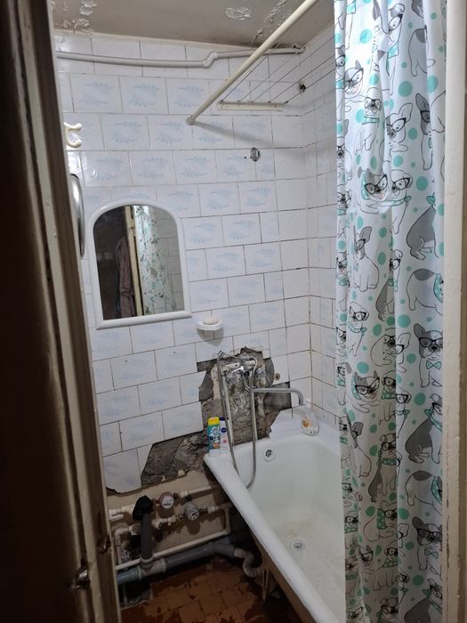 Продается своя  2х комнатная квартира.