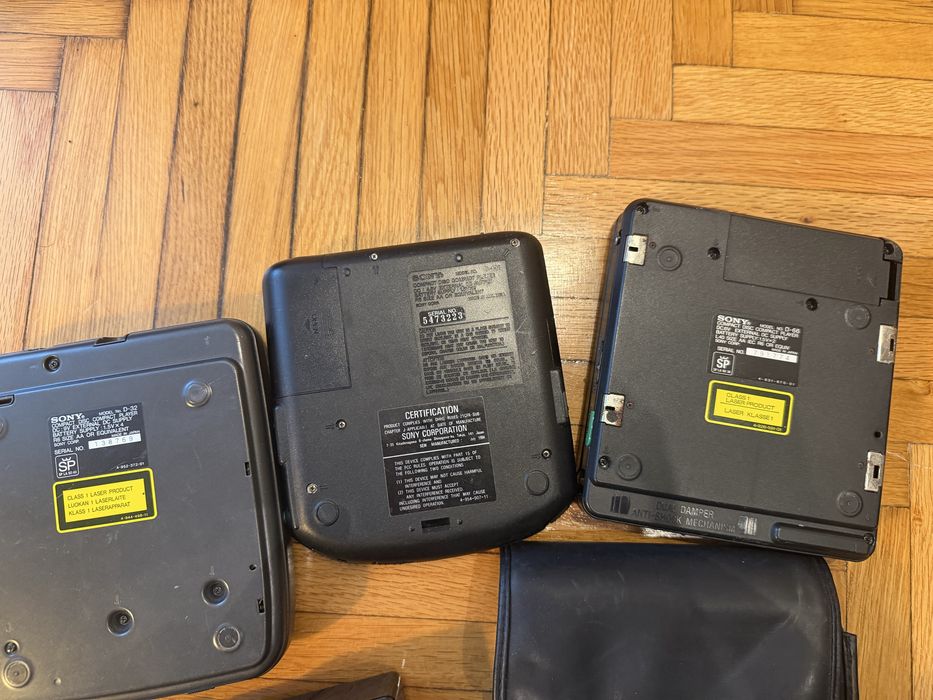 Radio uri de colectie Grundig Siemens Discman walkman radioamatori