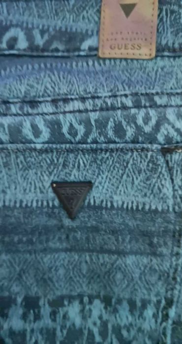 дънки Guess различни видове и цветове