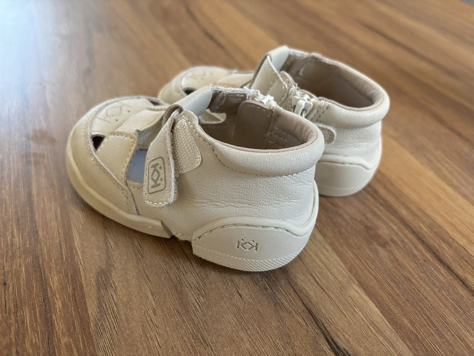 Кожени сандали с цип за прохождане размер 18/19 Колев и Колев