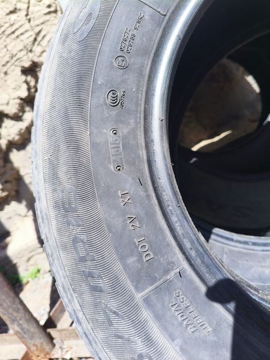 шесть баллонов размером 215 70 R16,
