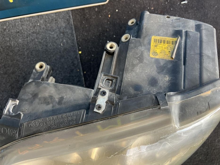 Фар - Фарове Vw Touran Фолксваген Туран 2006г ляв десен 1брой