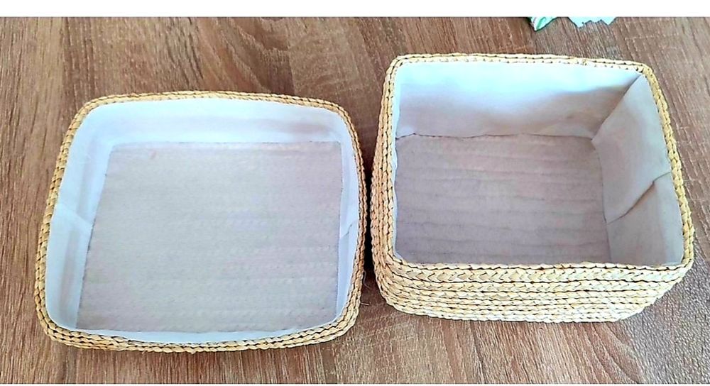 Нова,вертикална поставка за чаши и кани и  голямо плато