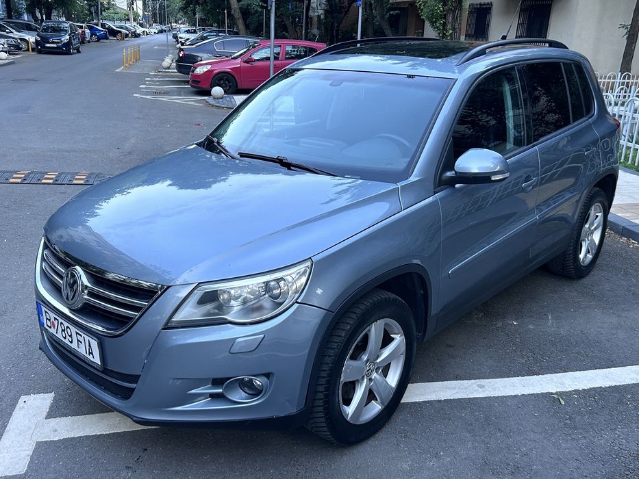 Volkswagen Tiguan 2008 2.0 L diesel 140 cp automat panoramic navi mare color camera video pentru mersul cu spatele tapiserie full piele xenon variante