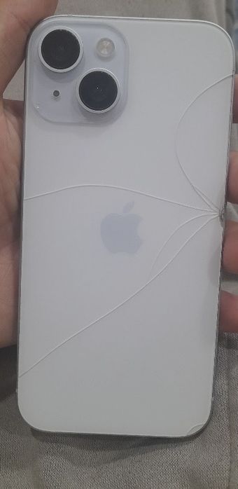 iPhone 15.