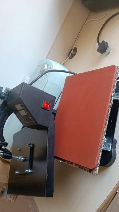 Presa termica pentru sublimare/autocolant etc