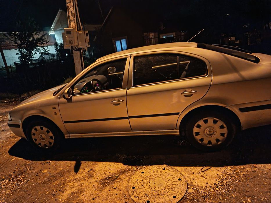 Vând Skoda Octavia