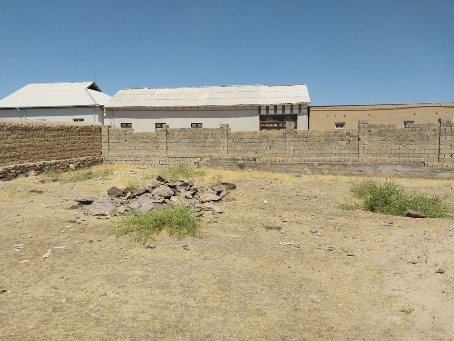 Zomin tumanida yer uchastka sotiladi