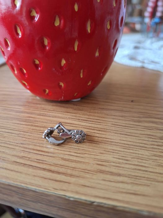 Сребърни обеци различни модели