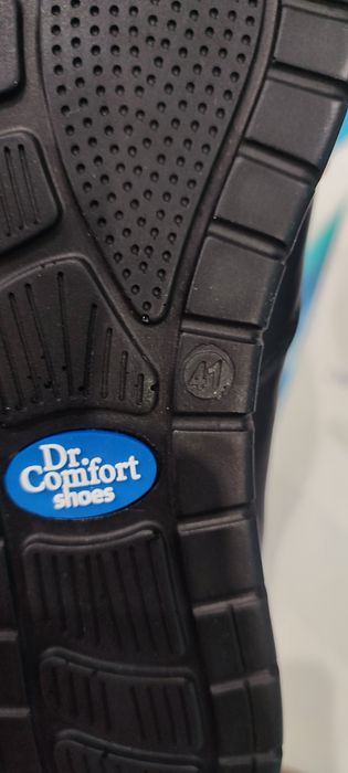 Продавам чисто нови дамски ортопедични,зимни обувки,от естествена кожа