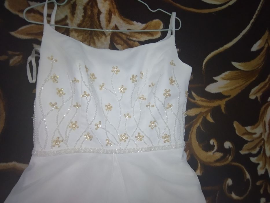 Se vinde rochie de mireasă