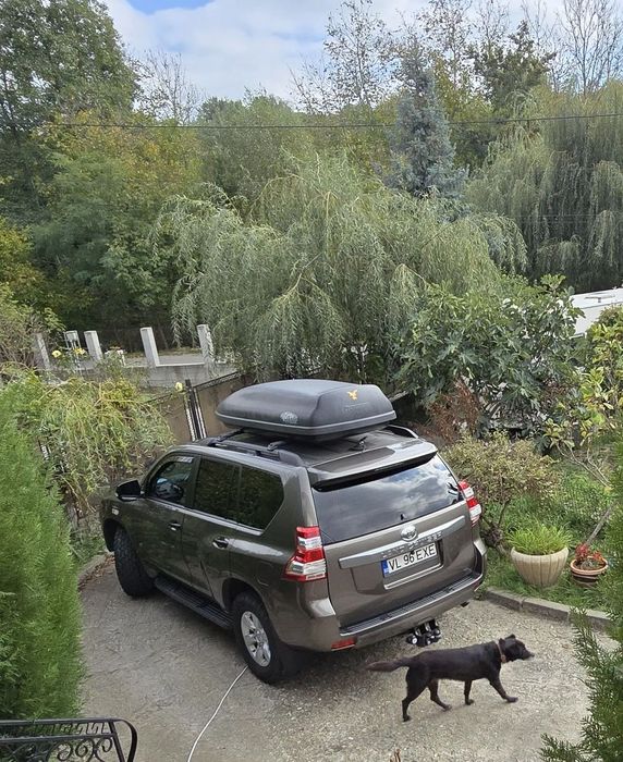 Toyota Land Cruiser Prim proprietar, firma TVA, stare perfecta, reviziile si actele la zi.