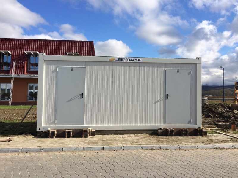 Vand container 2,4x8