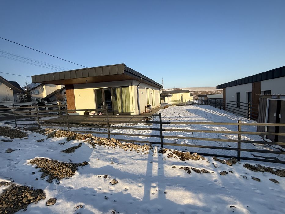 Case la preț de Apartament!!