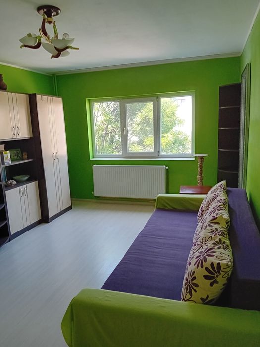 Inchiriez apartament