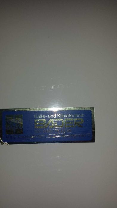 Продавам фризер Bader