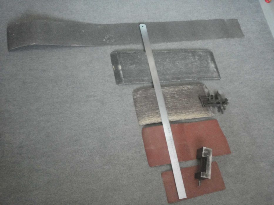 Крупнозернистая наждачная бумага для обдирки металла