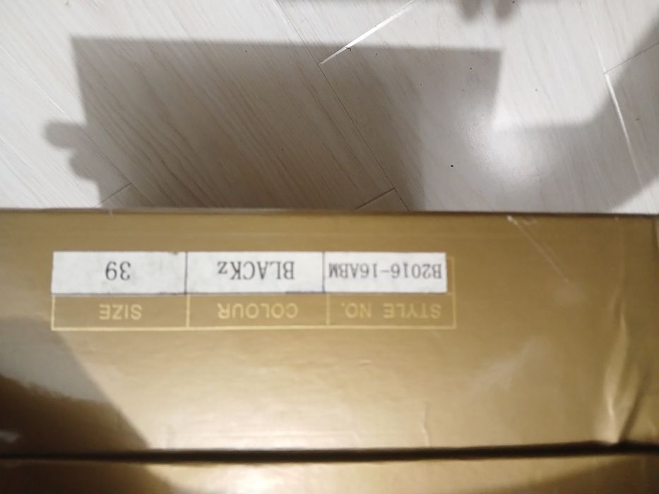 Продам обувь на каблуках