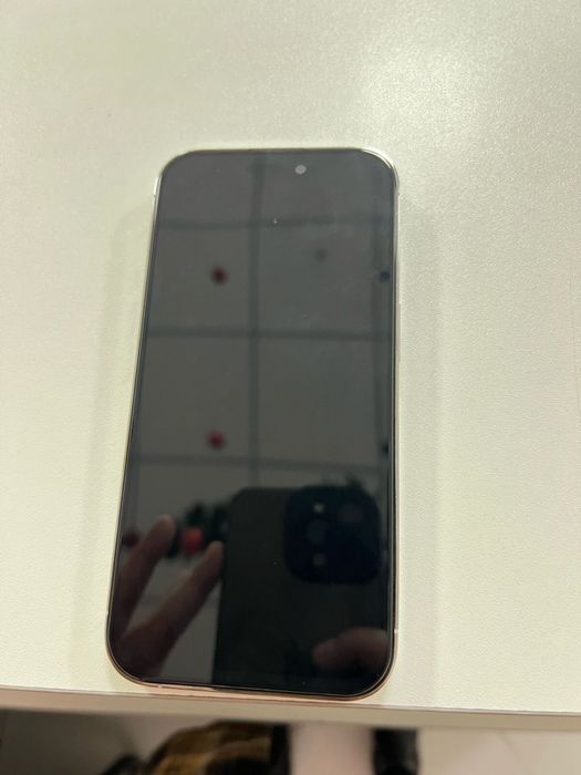 Продаю Iphone 14 pro