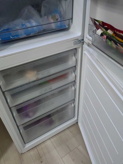 Продам холодильник в отличном состояние
