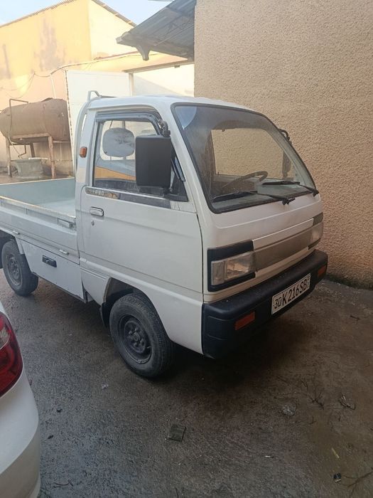 Лабо сотилади йили 2021 йил колганини телефонда габлашамиз