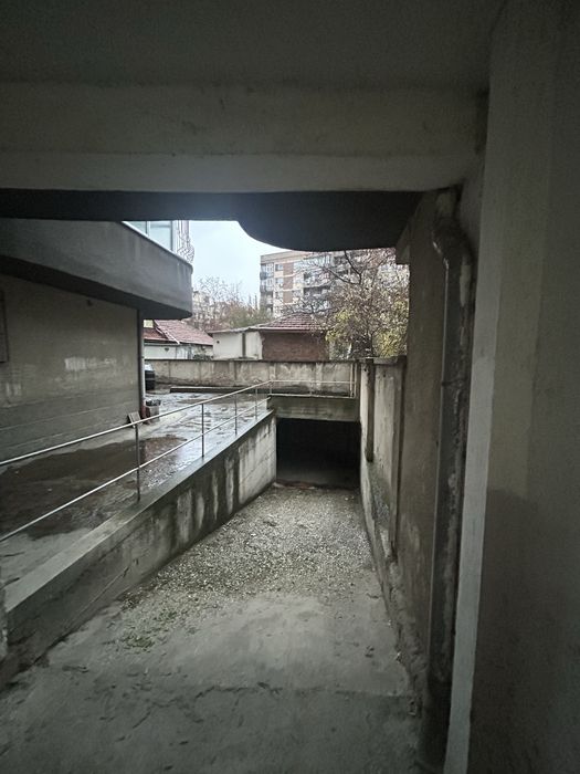 Гараж под наем 70€