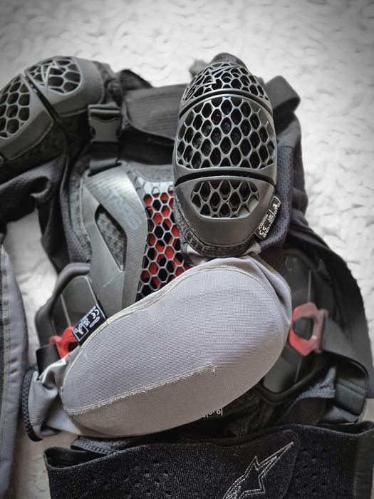 Протекторна жилетка Alpinestars Bionic Teck