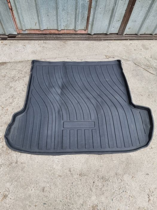 Пол в богажник на Subaru Outback BS