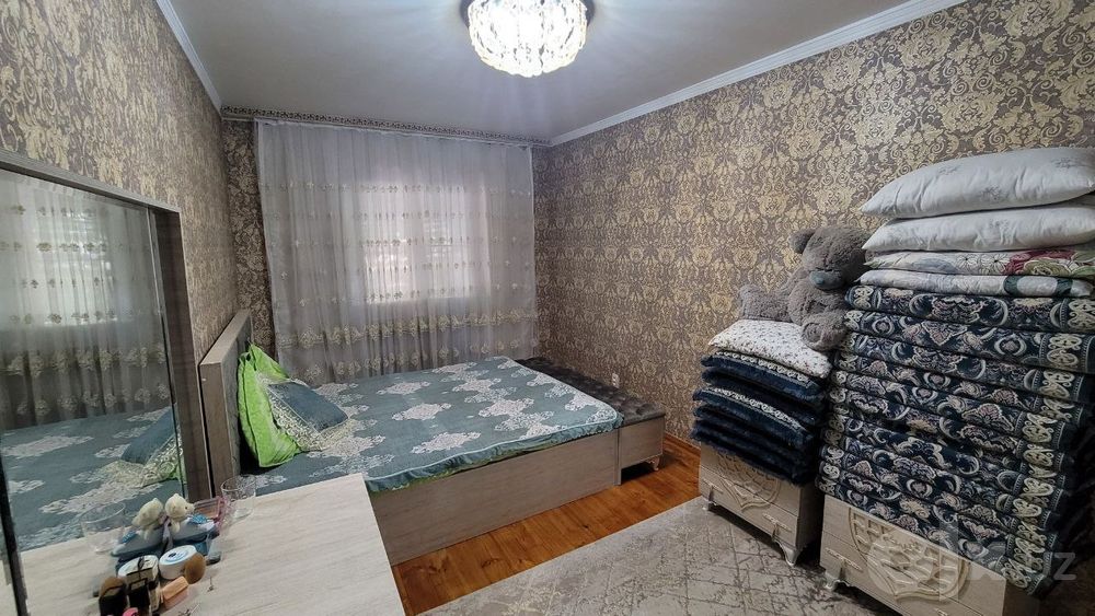 Продаётся Чиланзар Ц Банковская 4комн.1 этаж.