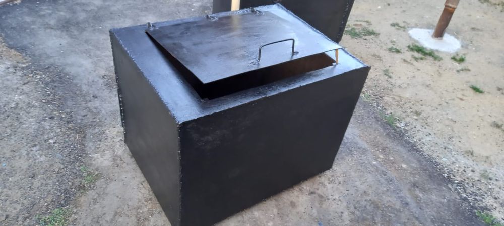 Продам мусорные баки 60/80 см