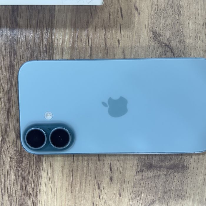 Продается Iphone 16