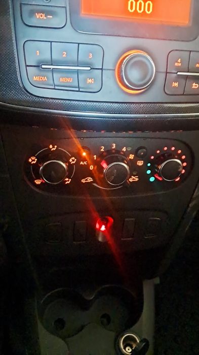 Instalație ac motorizare 1,2 dacia Logan