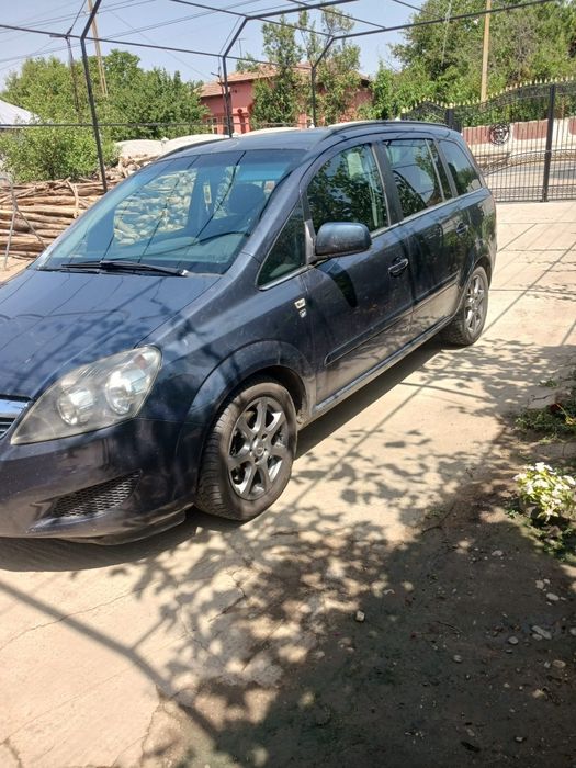OPEL Zafira 2012