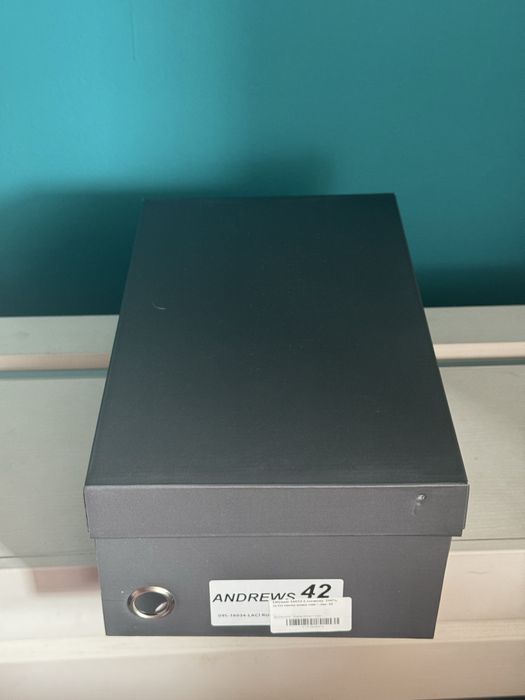 Продавам абитуриентски костюм на Andrews