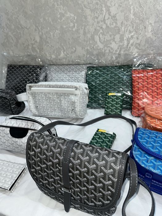 Goyard  чанти цветни  нови 60лв/30€