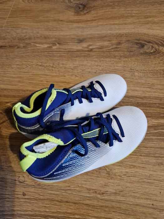 Бутонки за футбол