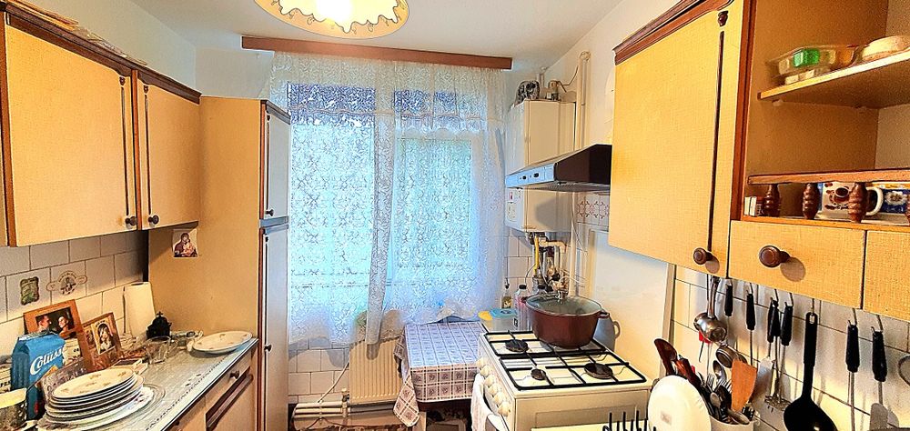 Vând apartament 2 camere confort1, Tiglina1, lăngă Orășelul Copiilor, etaj 3, zonă verde foarte linistită.