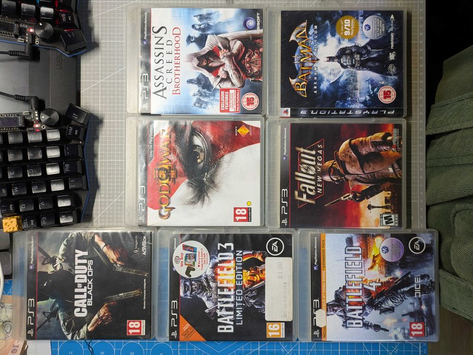 Pachet 7 jocuri PlayStation 3 - God of War - Fallout - Batman - Assassin's Creed - Battlefield 3 si 4 - Call of Duty